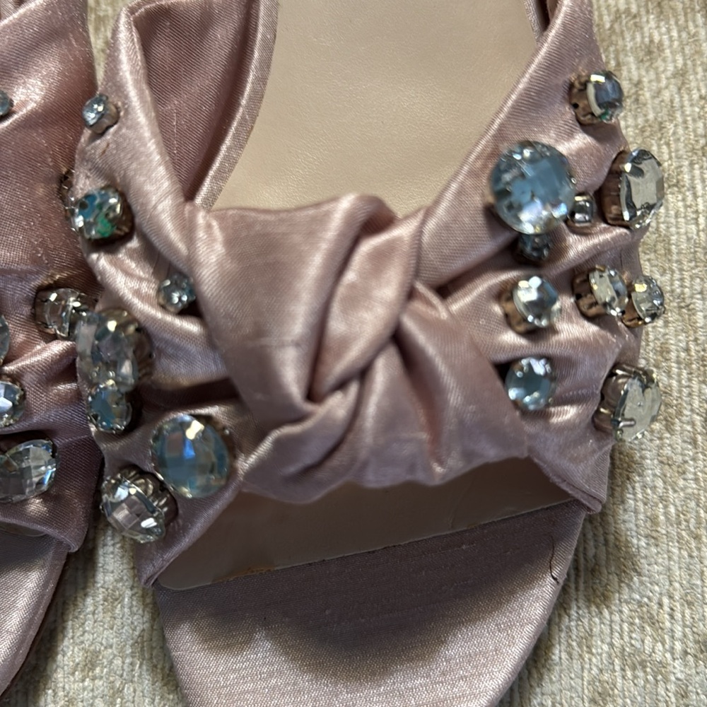 Nine West ladies 11M rhinestone embellished slide sandals. Light pink. NEW - Picture 2 of 7